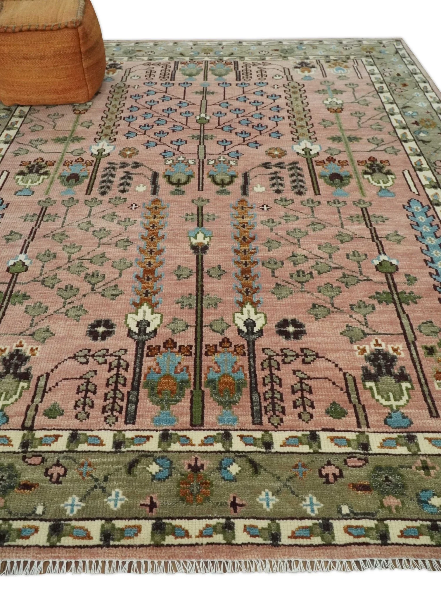 Pink, Olive and Beige Traditional Vintage Heriz Serapi Wool Rug - Image 4