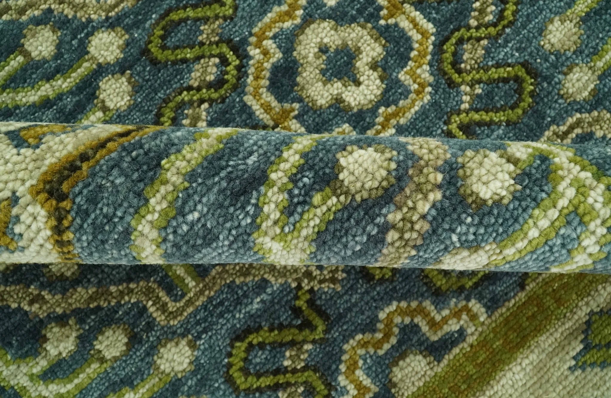 Blue and Olive Traditional motifs design 8x10 wool area rug - Image 9